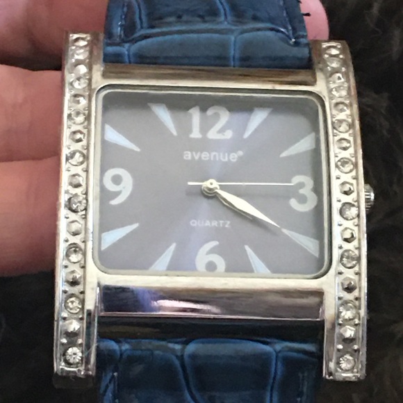 Ladies Avenue blue croc embossed rhinestone watch - Picture 6 of 8